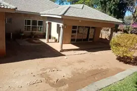 4 BEDROOM HOUSE FOR SALE IN FOURWINDS BULAWAYO, $ 140,000