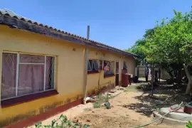 5 Bedroomed House , $ 60,000