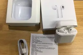 Apple AirPods, $ 220