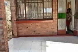 4 BEDROOM HOUSE FOR SALE IN EMAKHANDENI A BULAWAYO, $ 28,000